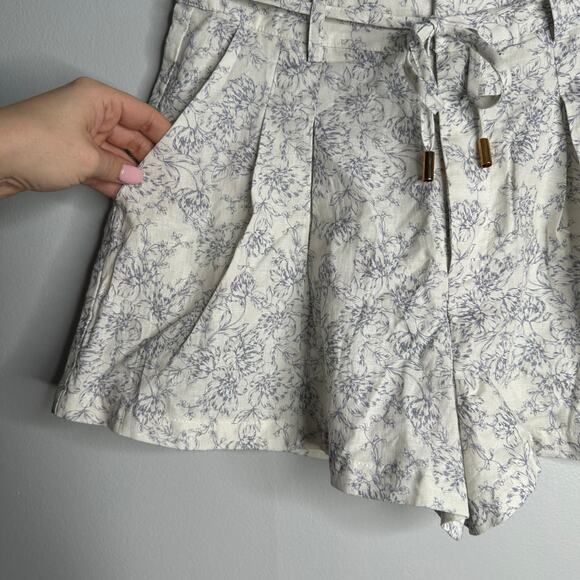 Amalie The Label Women's Linen Blend High Waisted Tailored Shorts In Dolce Fleur - Picture 4 of 8